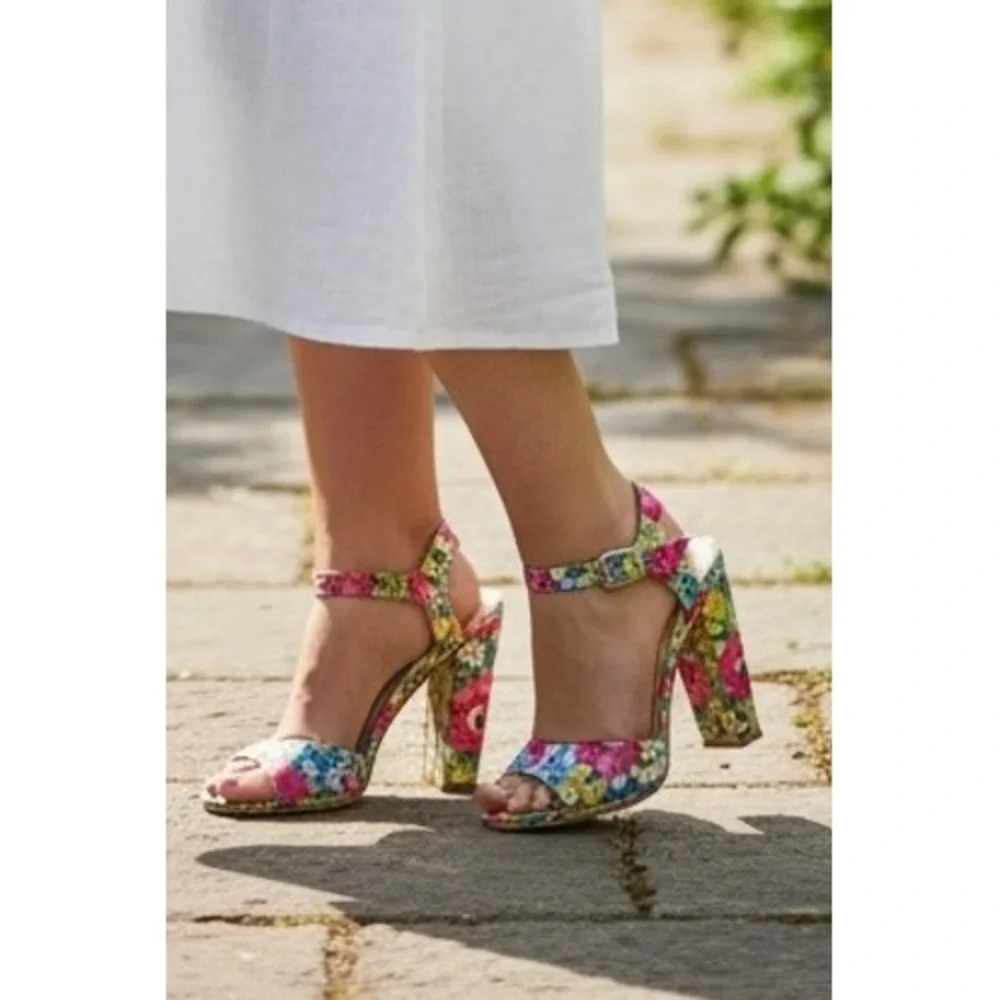 C. Labelle Floral Block Heel Sandals 8.5‎ Multicolor Platform Ankle Strap Retro